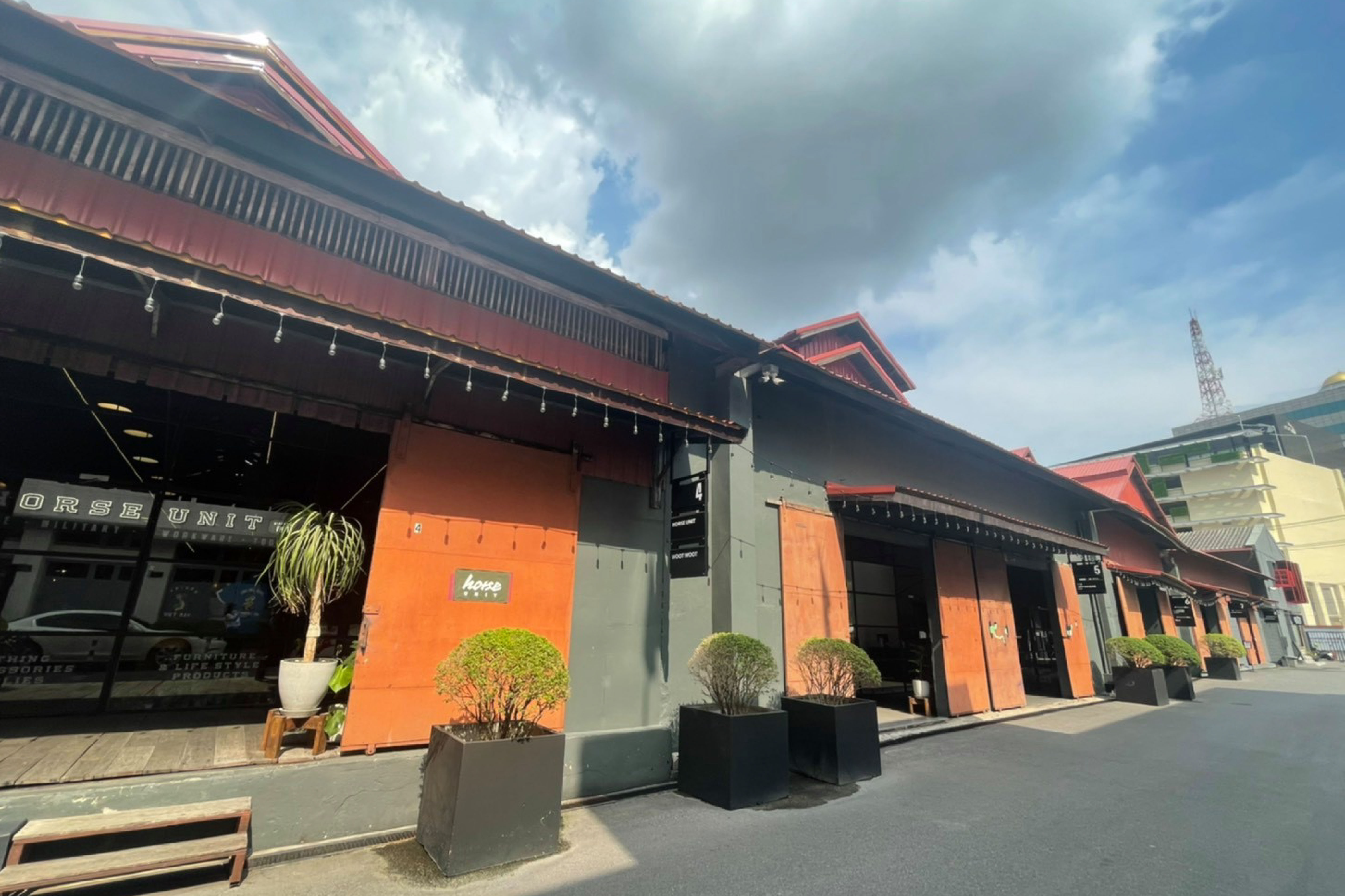Warehouse 30